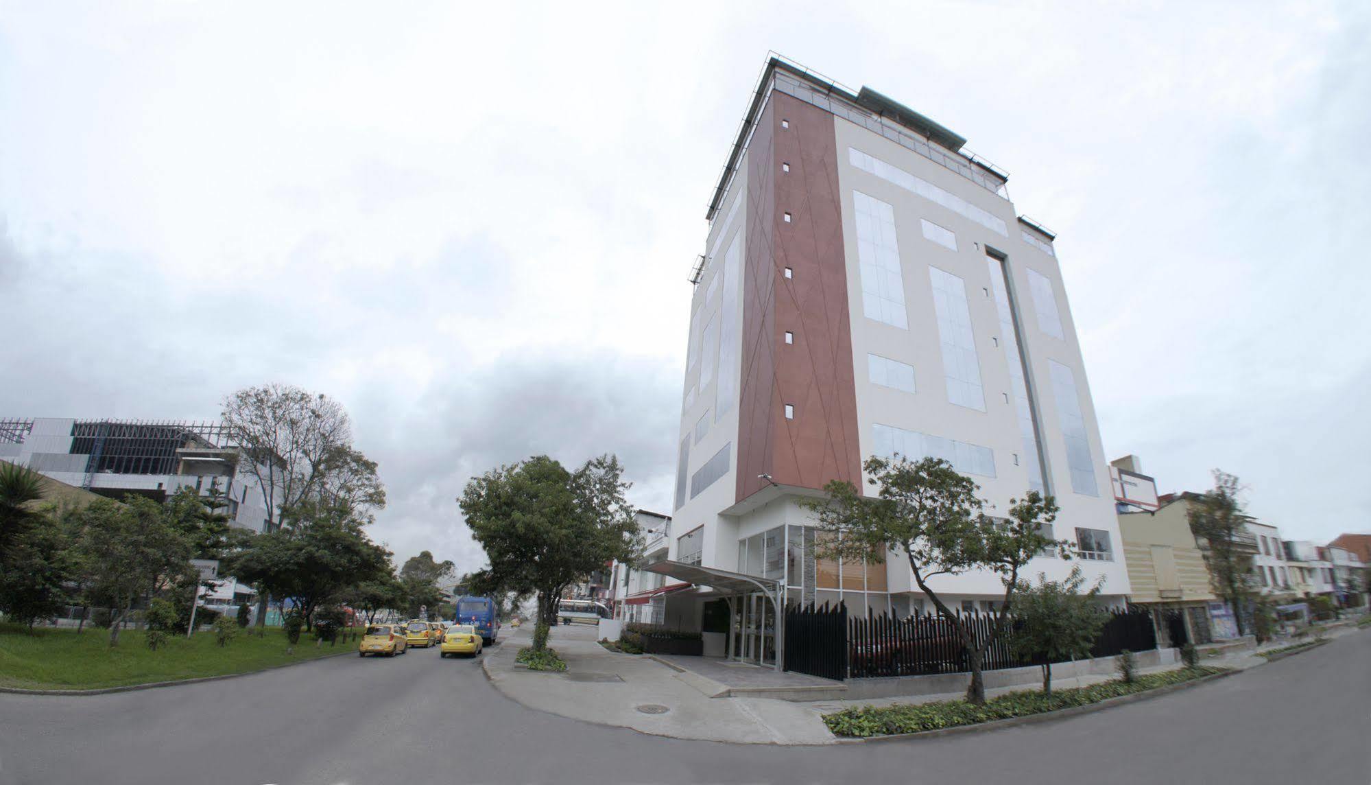 Sm Grand Hotel Bogotá Extérieur photo